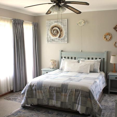 The Sun Catcher Bed & Breakfast Struisbaai Exterior photo