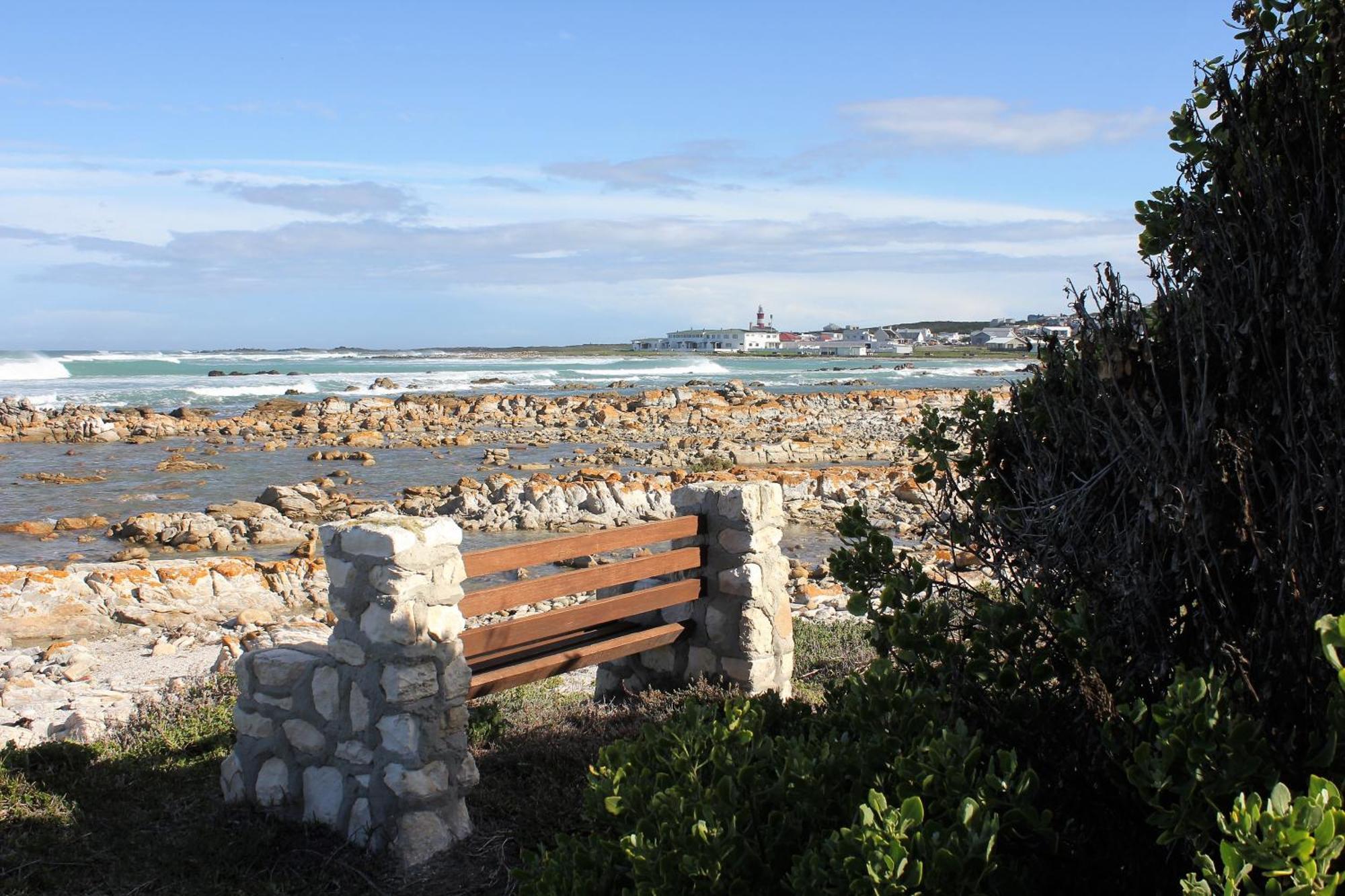 The Sun Catcher Bed & Breakfast Struisbaai Exterior photo