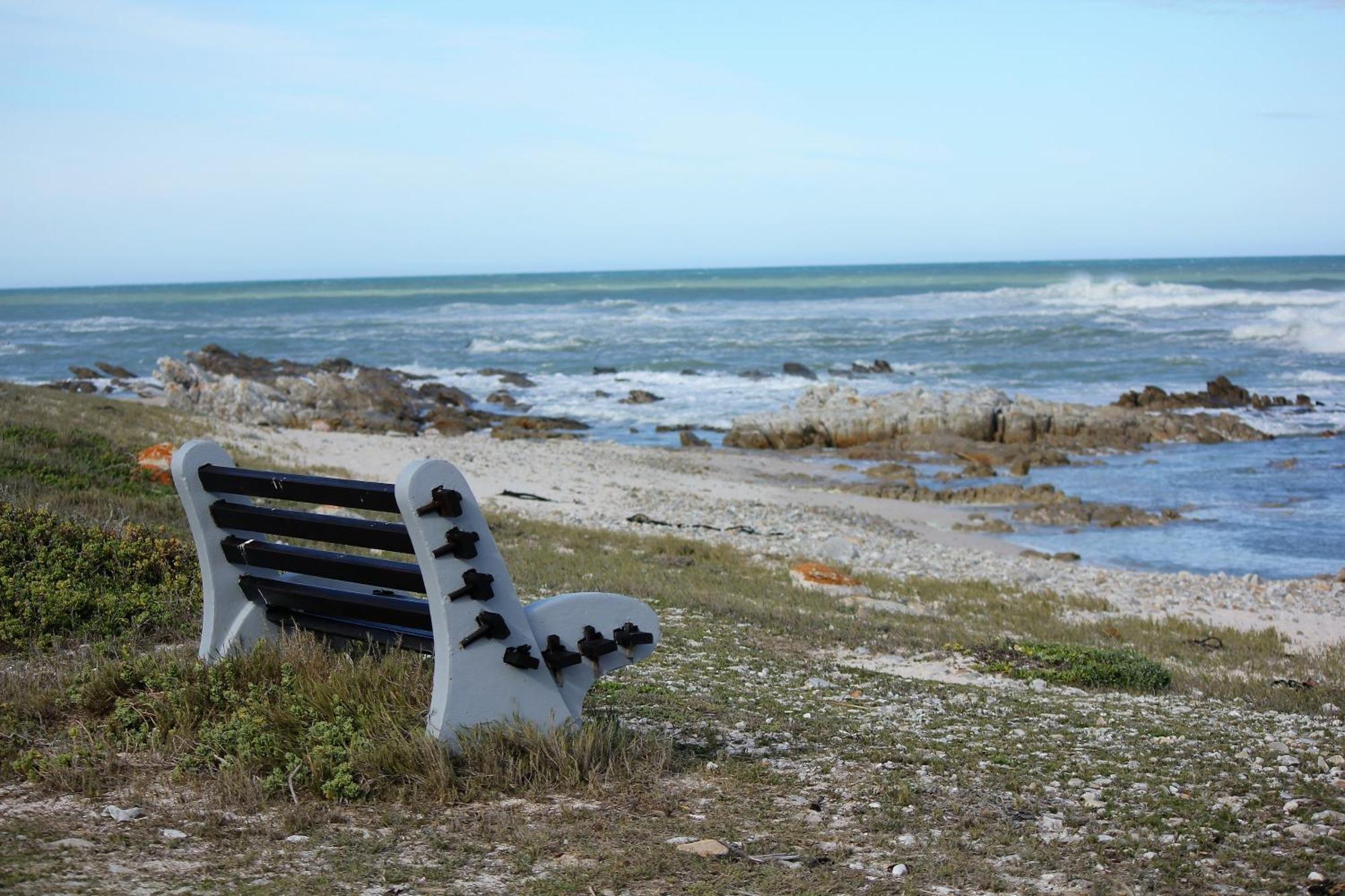 The Sun Catcher Bed & Breakfast Struisbaai Exterior photo